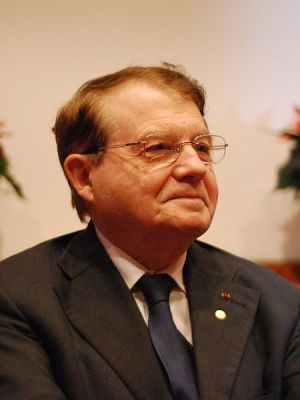 Luc Montagnier-press conference Dec 06th, 2008-1 crop.jpg
